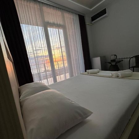 Guest House 99 Батуми Екстериор снимка