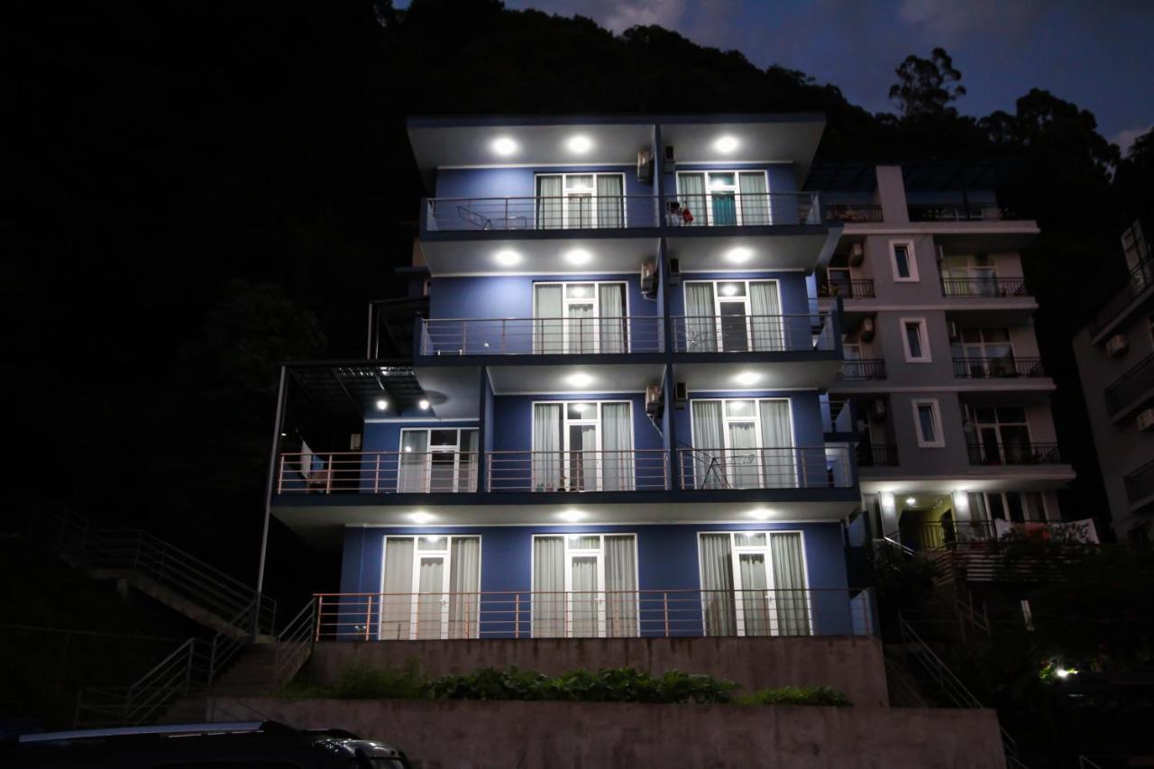Guest House 99 Батуми Екстериор снимка