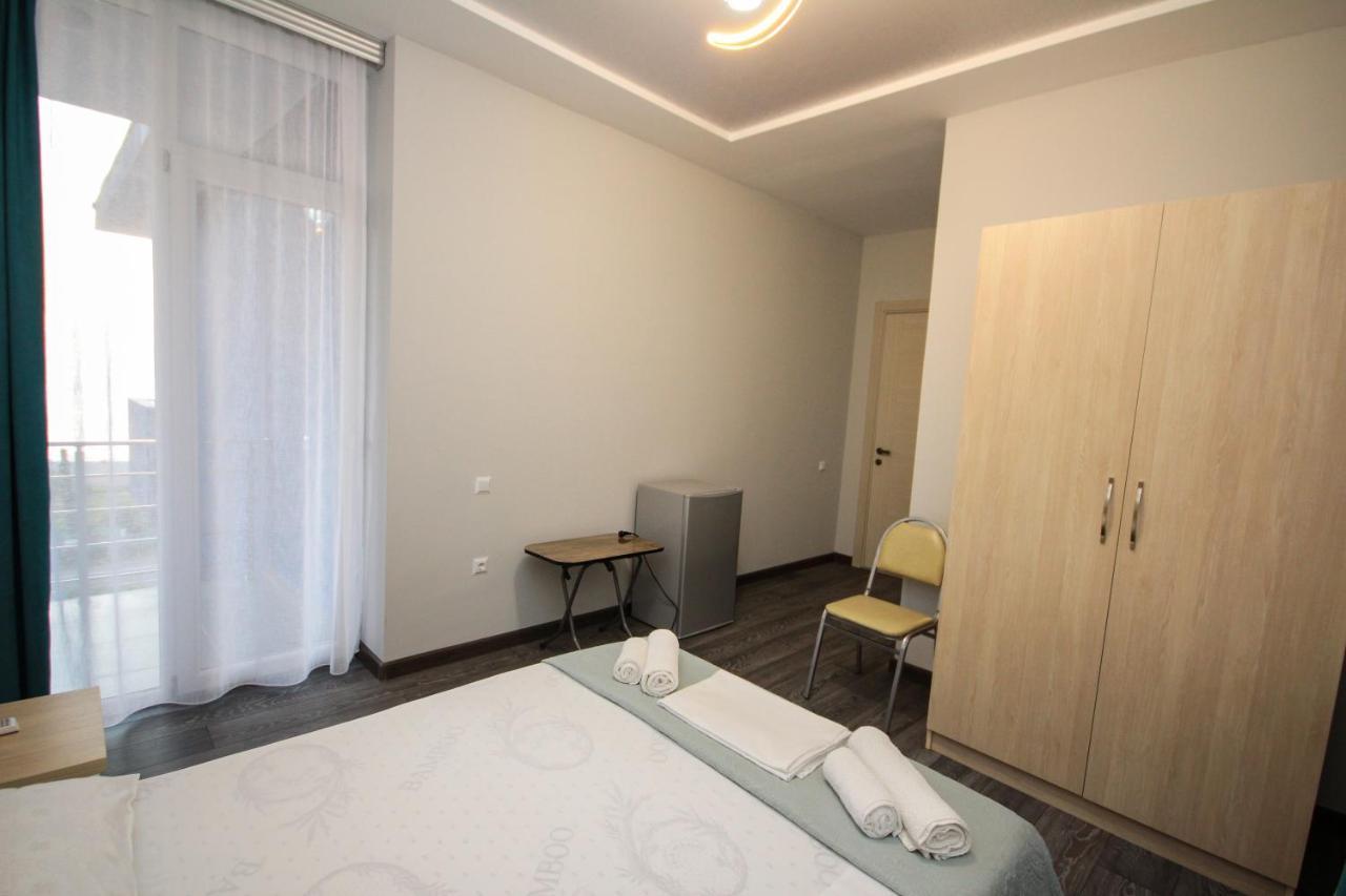 Guest House 99 Батуми Екстериор снимка