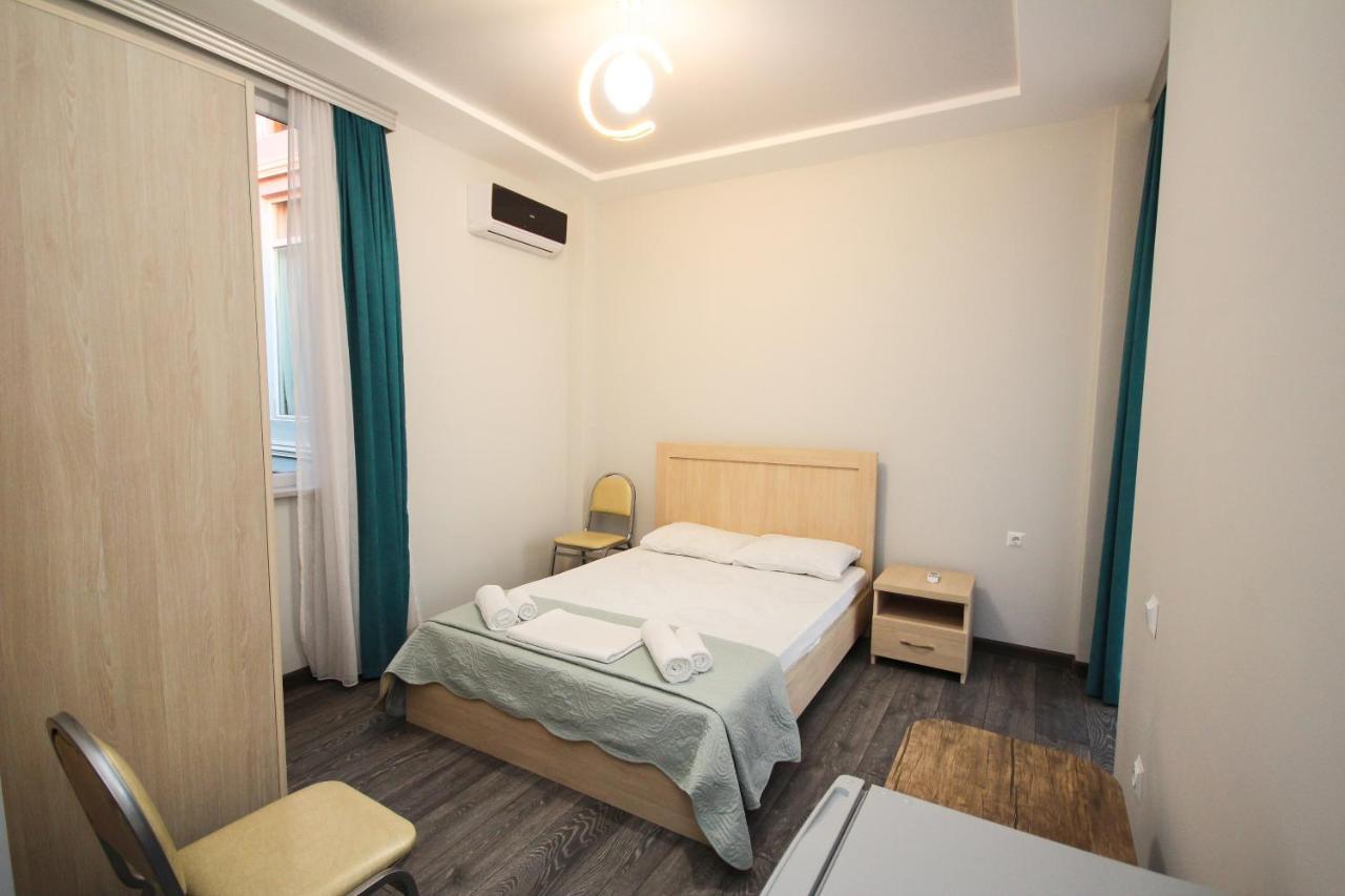 Guest House 99 Батуми Екстериор снимка