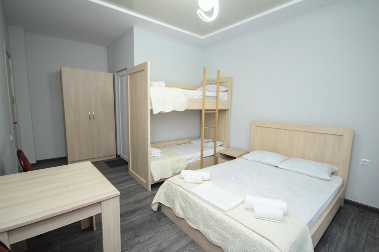 Guest House 99 Батуми Екстериор снимка